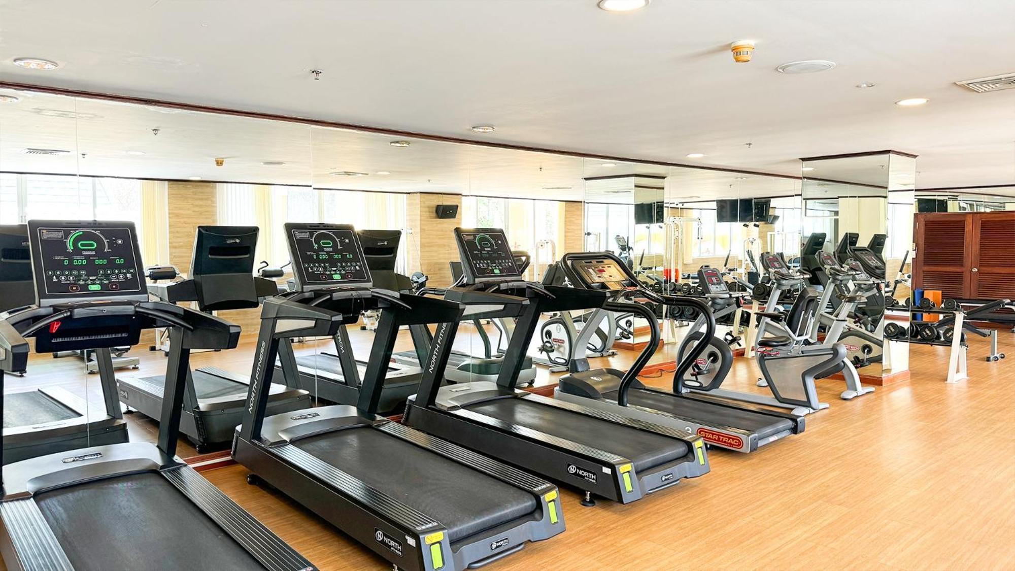 Phuket Graceland Resort And Spa Patong Exterior photo The gym at the hotel