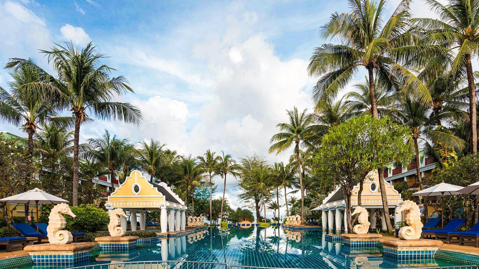 Phuket Graceland Resort And Spa Patong Exterior photo The Royal Paradise Hotel and Spa